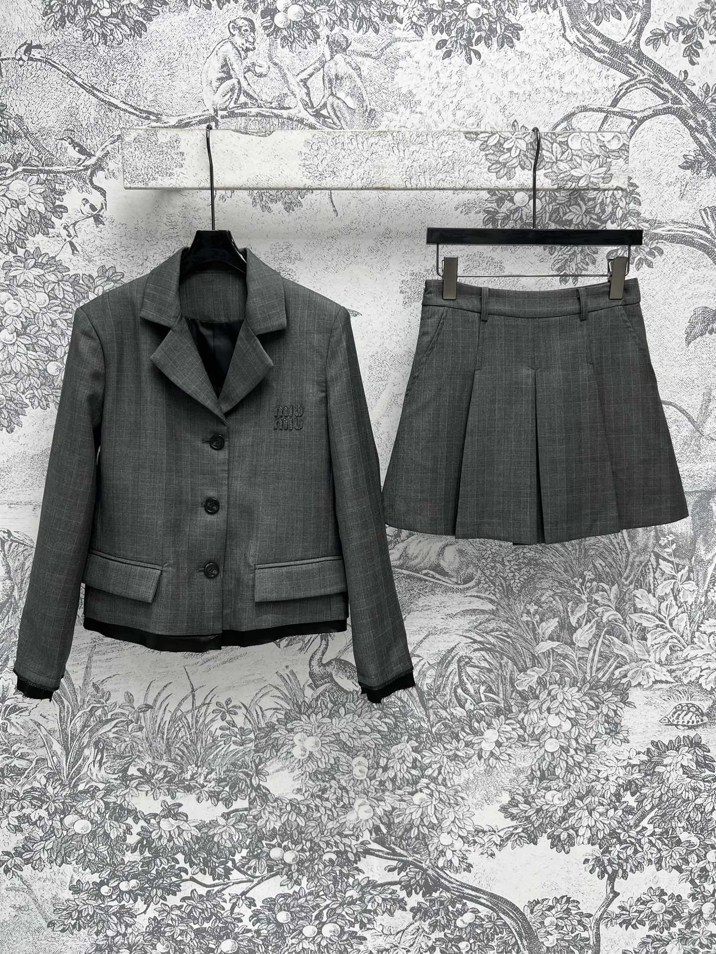 Miu Miu set_Grey